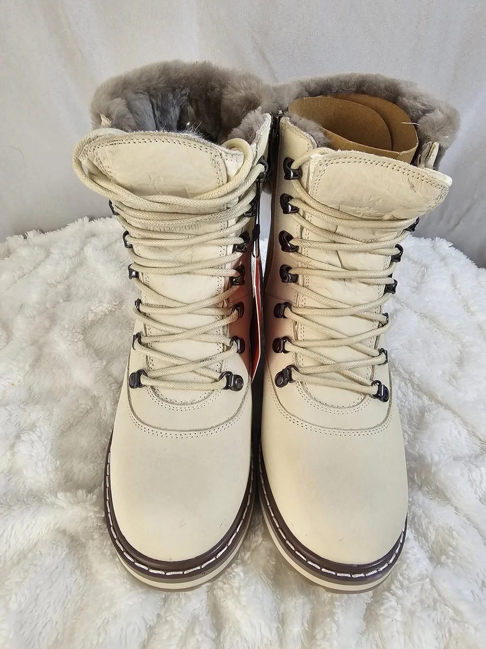 NWT‎ Royal Canadian Cambridge Winter Boots | Pale Ale White | Size 6